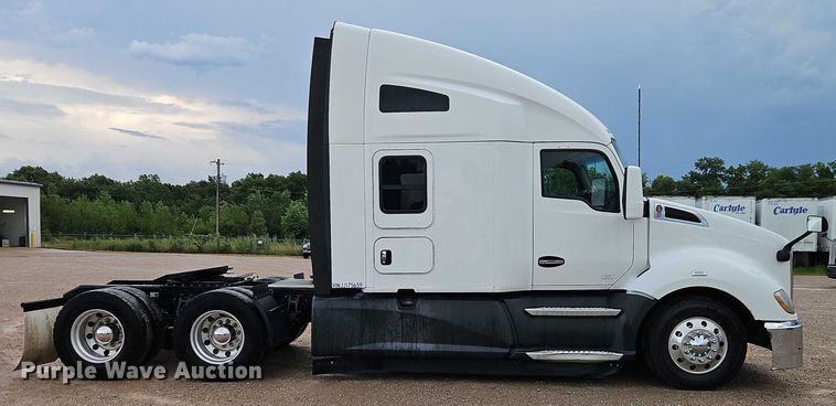 CAMIóN CAMAROTE 2018 KENWORTH