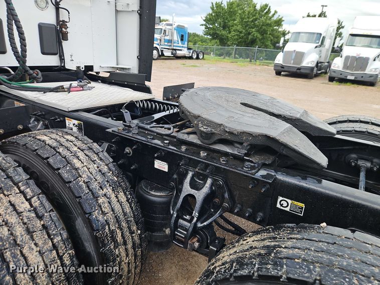 image for item EO4558 2018 Kenworth T680 semi truck