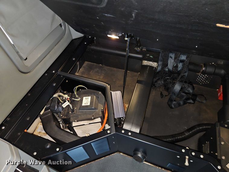 image for item EO4558 2018 Kenworth T680 semi truck