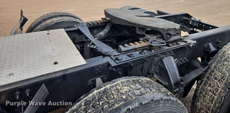 image for item EO4559 2017 Kenworth T680 semi truck