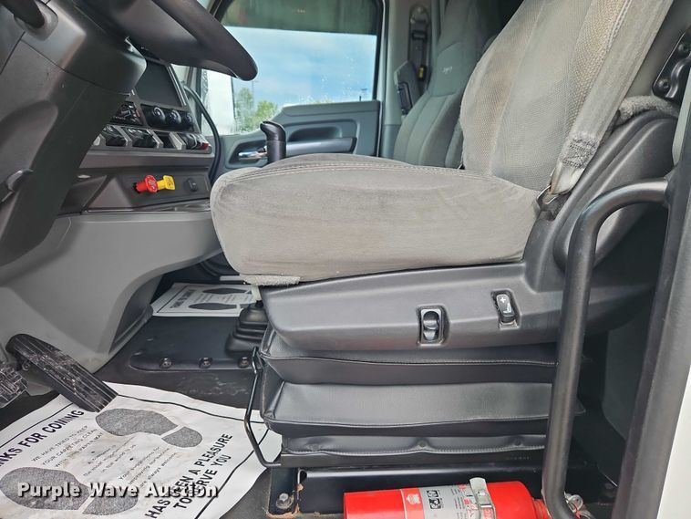 image for item EO4559 2017 Kenworth T680 semi truck