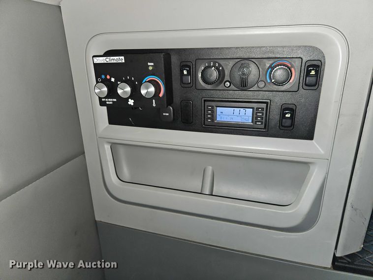 image for item EO4559 2017 Kenworth T680 semi truck