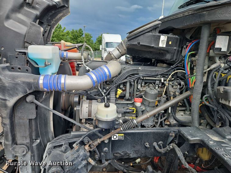 image for item EO4559 2017 Kenworth T680 semi truck