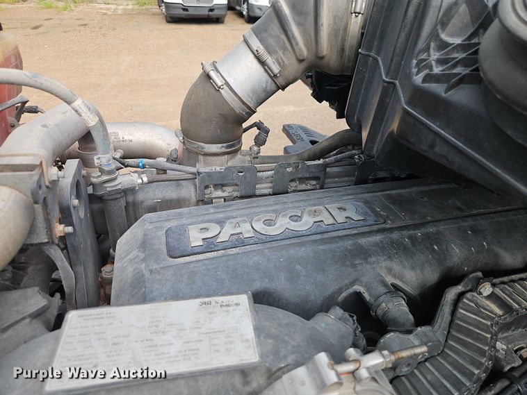 image for item EO4559 2017 Kenworth T680 semi truck