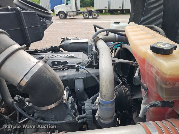 image for item EO4559 2017 Kenworth T680 semi truck