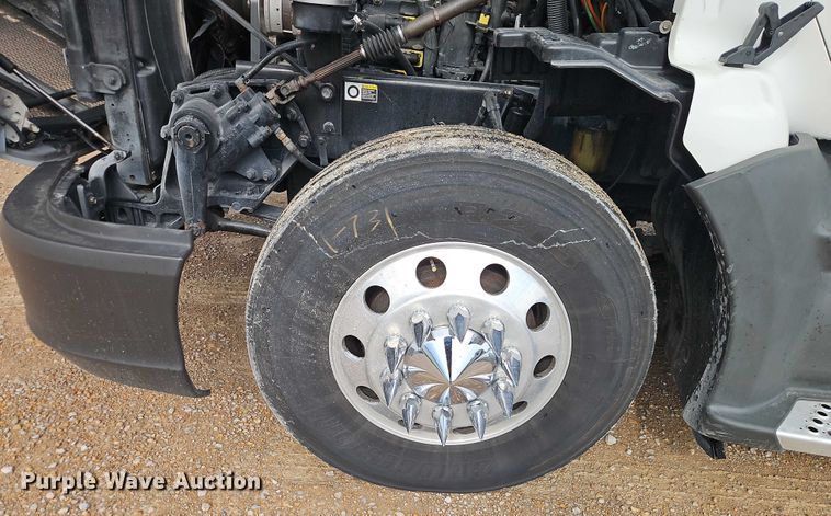 image for item EO4559 2017 Kenworth T680 semi truck