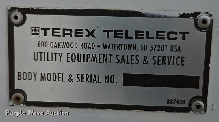 image for item EO4560 2001 International 4700 digger derrick truck