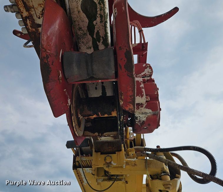 image for item EO4560 2001 International 4700 digger derrick truck