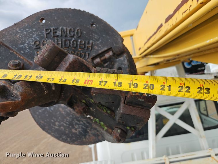 image for item EO4560 2001 International 4700 digger derrick truck