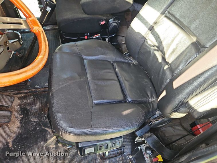 image for item EO4565 2006 Peterbilt 379 semi truck