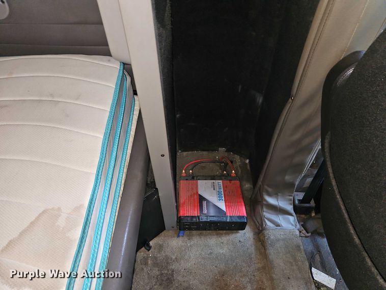 image for item EO4565 2006 Peterbilt 379 semi truck