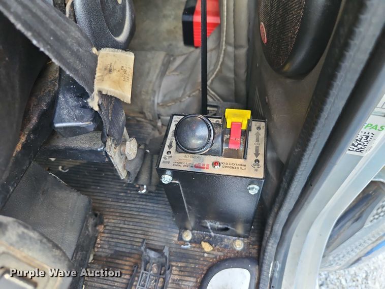 image for item EO4565 2006 Peterbilt 379 semi truck