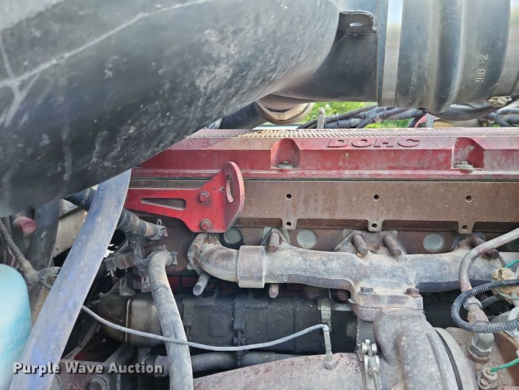 image for item EO4565 2006 Peterbilt 379 semi truck