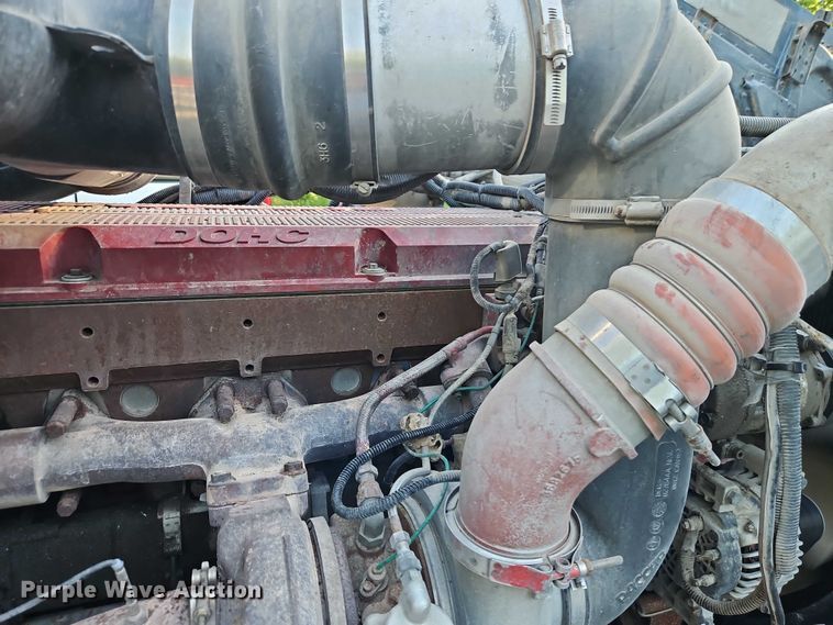 image for item EO4565 2006 Peterbilt 379 semi truck