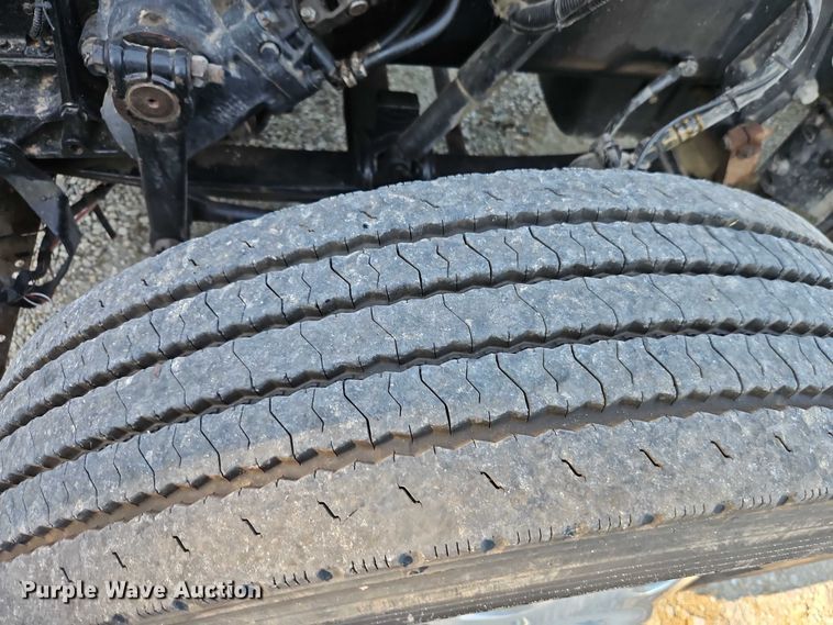 image for item EO4565 2006 Peterbilt 379 semi truck