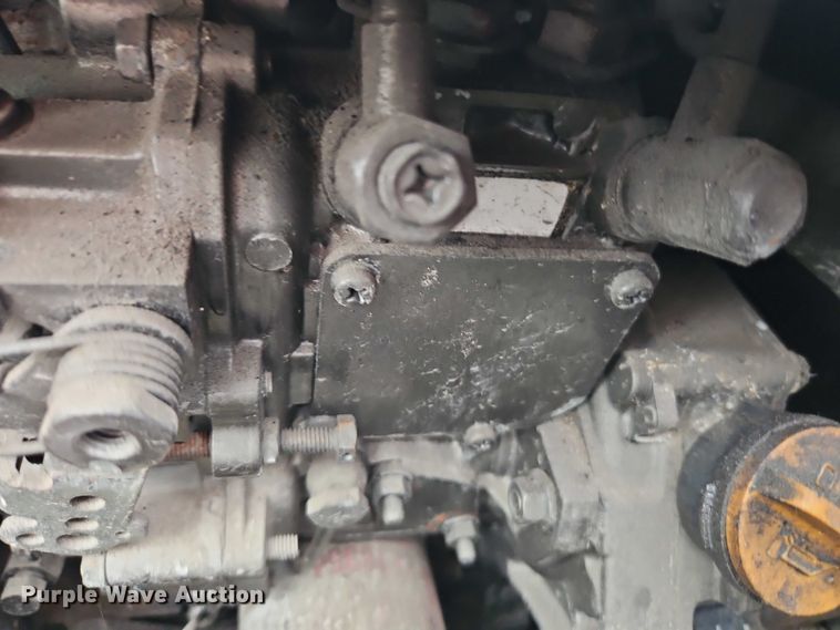 image for item EO4577 2016 Peterbilt 579 semi truck