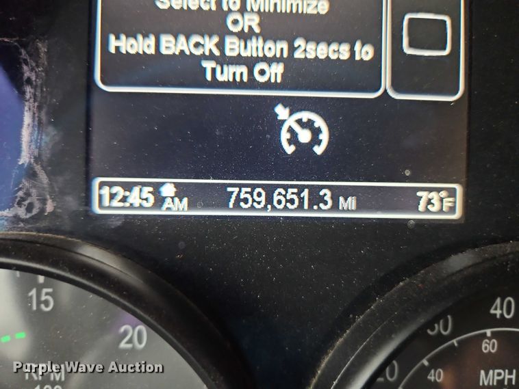 image for item EO4577 2016 Peterbilt 579 semi truck