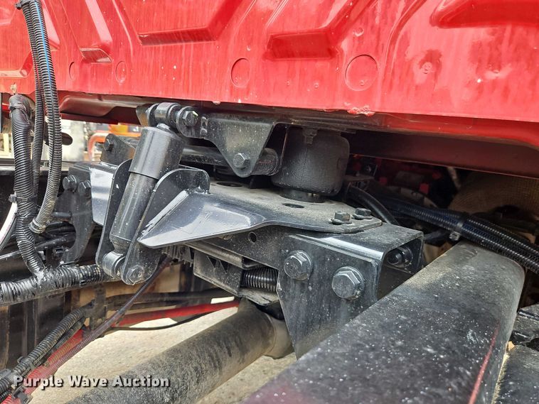 image for item EO4578 2021 International MV607 semi truck