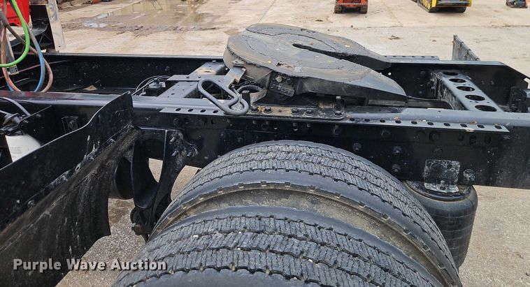 image for item EO4578 2021 International MV607 semi truck