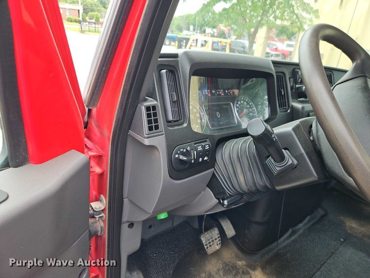 image for item EO4578 2021 International MV607 semi truck