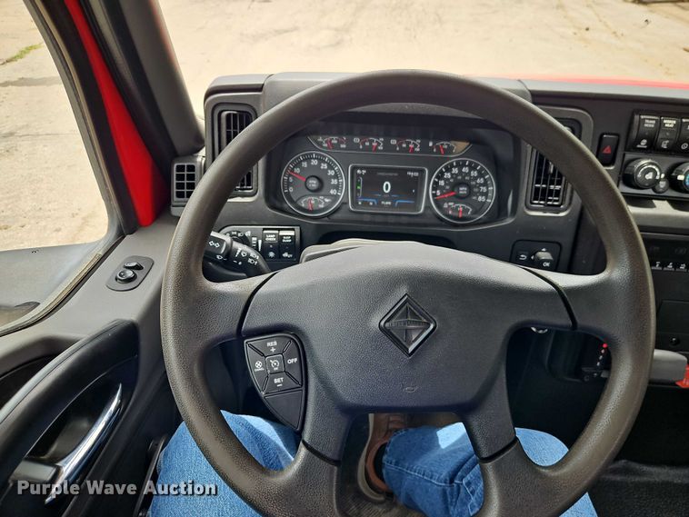 image for item EO4578 2021 International MV607 semi truck