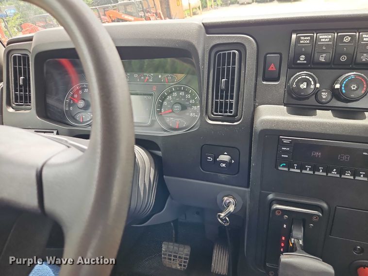 image for item EO4578 2021 International MV607 semi truck