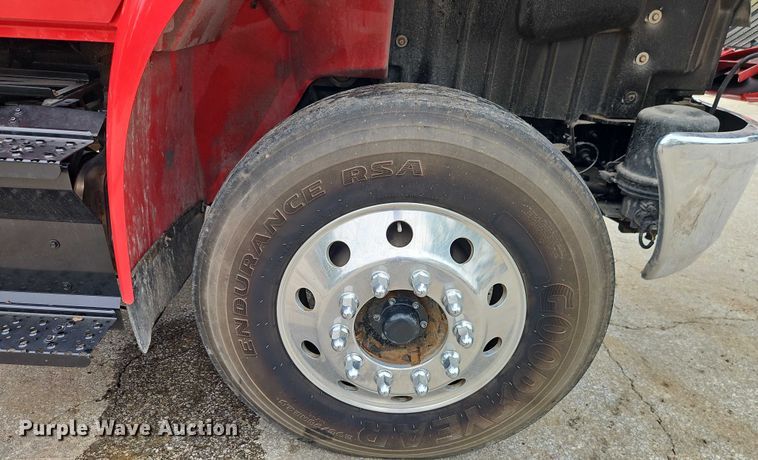 image for item EO4578 2021 International MV607 semi truck