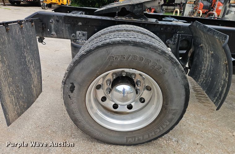 image for item EO4578 2021 International MV607 semi truck