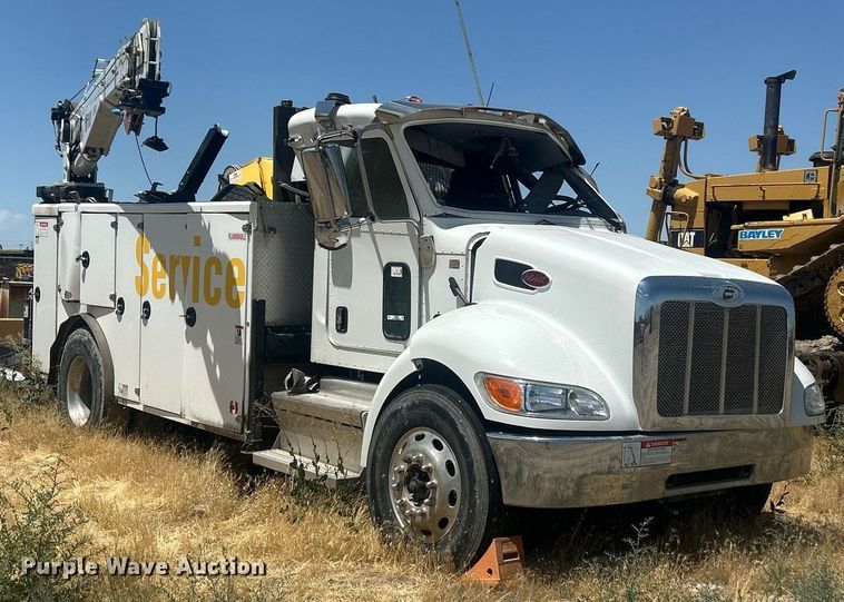 image for item EQ0511 2022 Peterbilt 337 utility / service truck