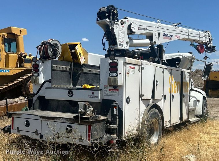 image for item EQ0511 2022 Peterbilt 337 utility / service truck