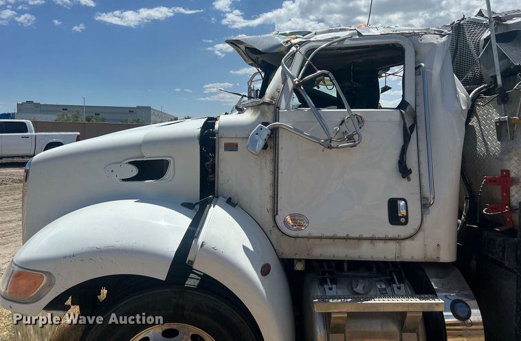 image for item EQ0511 2022 Peterbilt 337 utility / service truck