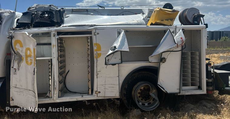 image for item EQ0511 2022 Peterbilt 337 utility / service truck