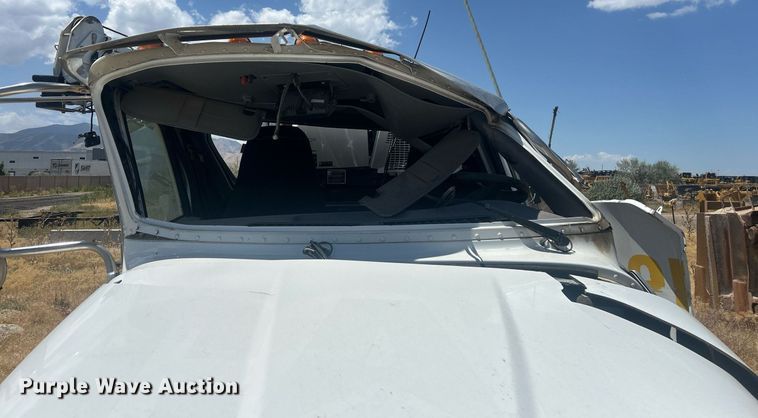 image for item EQ0511 2022 Peterbilt 337 utility / service truck