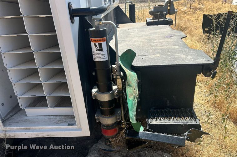 image for item EQ0511 2022 Peterbilt 337 utility / service truck