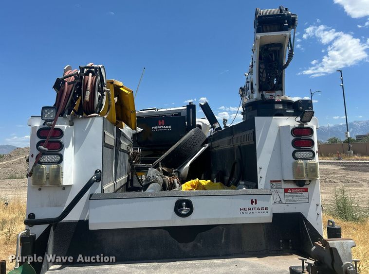 image for item EQ0511 2022 Peterbilt 337 utility / service truck