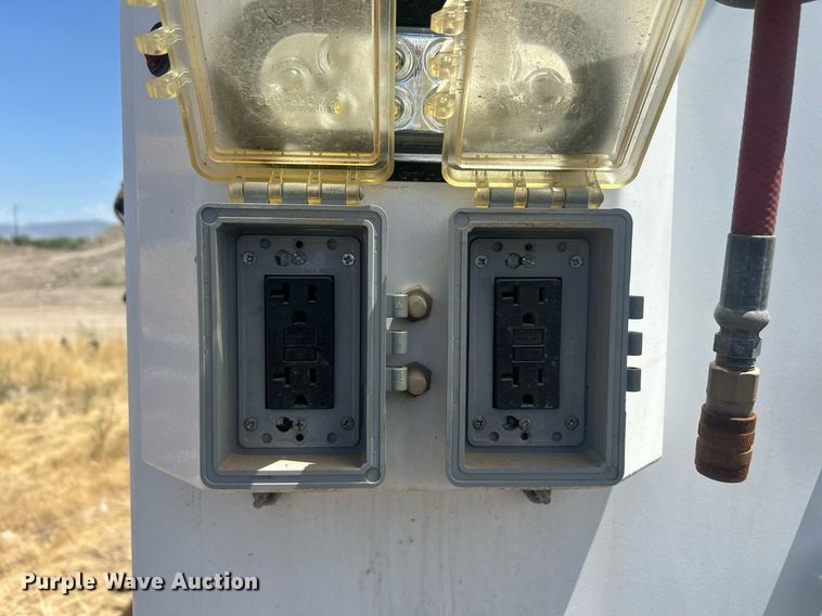 image for item EQ0511 2022 Peterbilt 337 utility / service truck