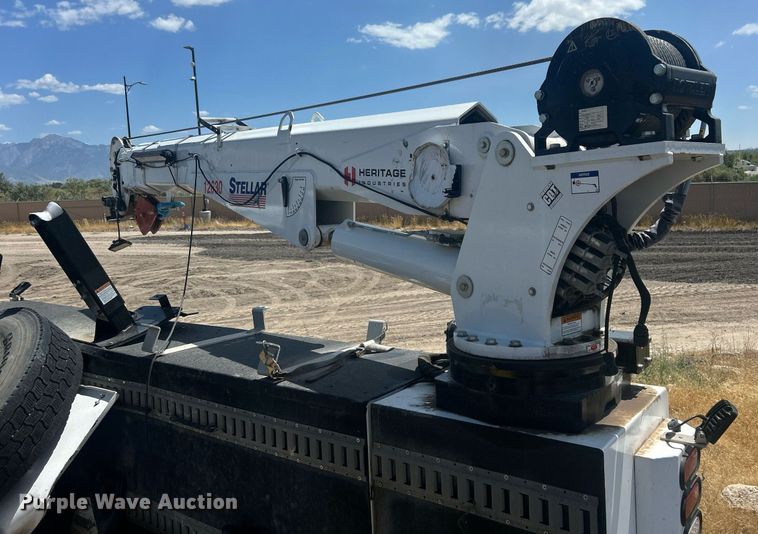 image for item EQ0511 2022 Peterbilt 337 utility / service truck