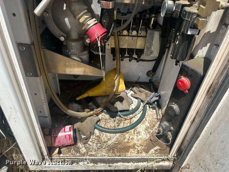 image for item EQ0511 2022 Peterbilt 337 utility / service truck