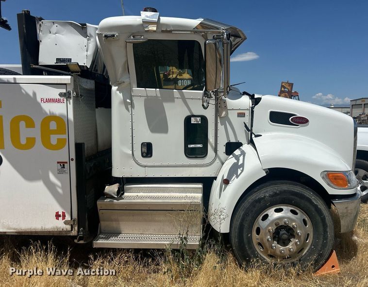 image for item EQ0511 2022 Peterbilt 337 utility / service truck