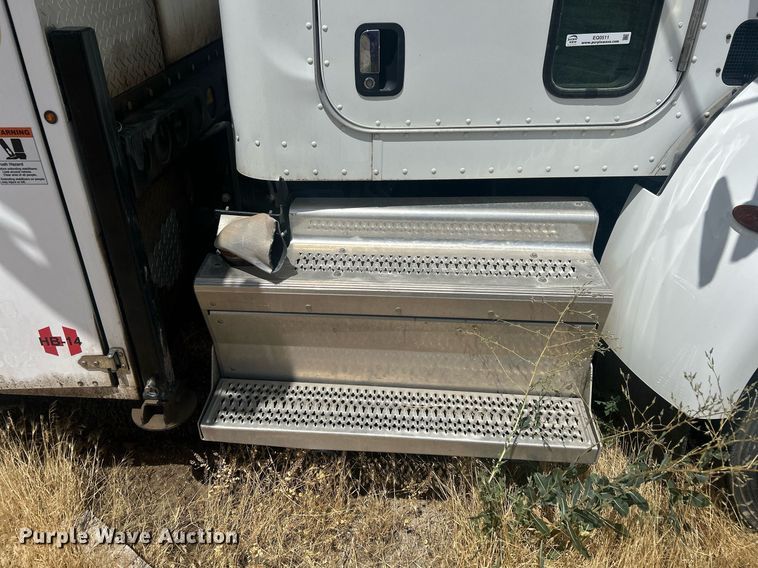 image for item EQ0511 2022 Peterbilt 337 utility / service truck