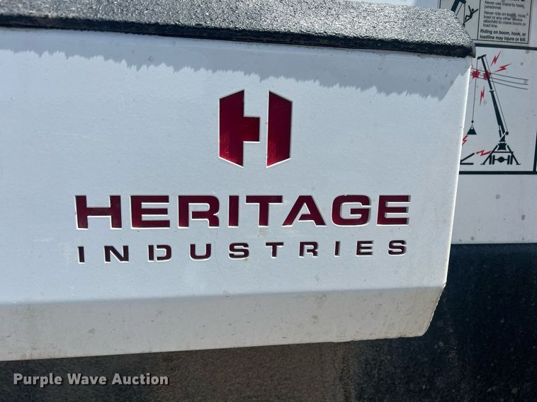 image for item EQ0511 2022 Peterbilt 337 utility / service truck