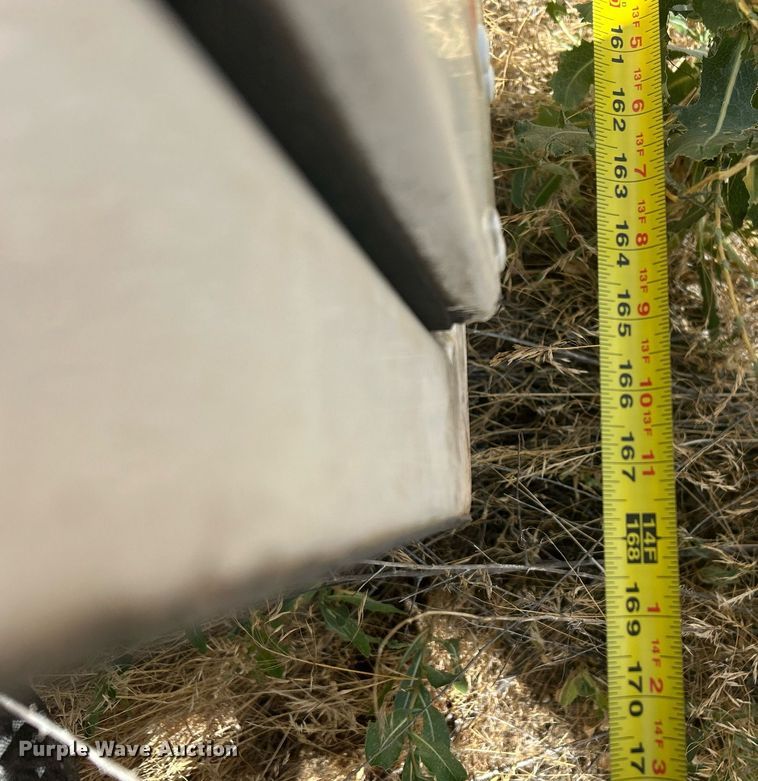 image for item EQ0511 2022 Peterbilt 337 utility / service truck