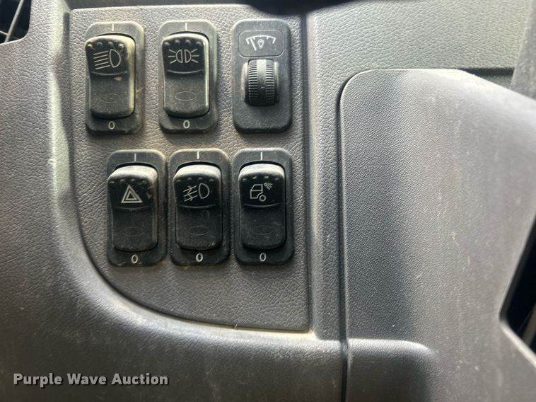 image for item EQ0511 2022 Peterbilt 337 utility / service truck