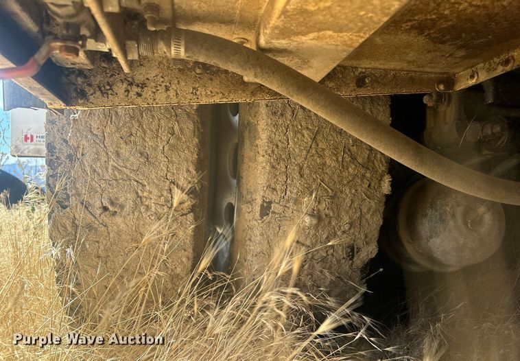 image for item EQ0511 2022 Peterbilt 337 utility / service truck