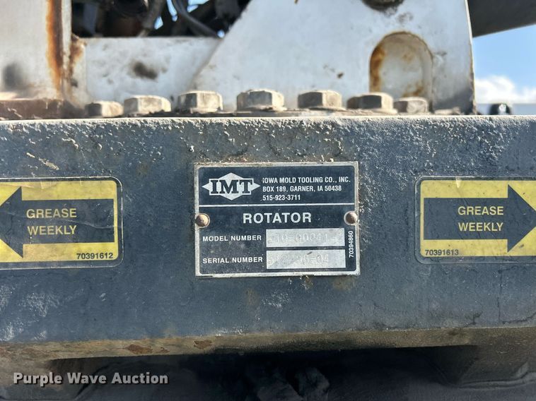 image for item EQ0512 2016 Peterbilt 337 utility / service truck