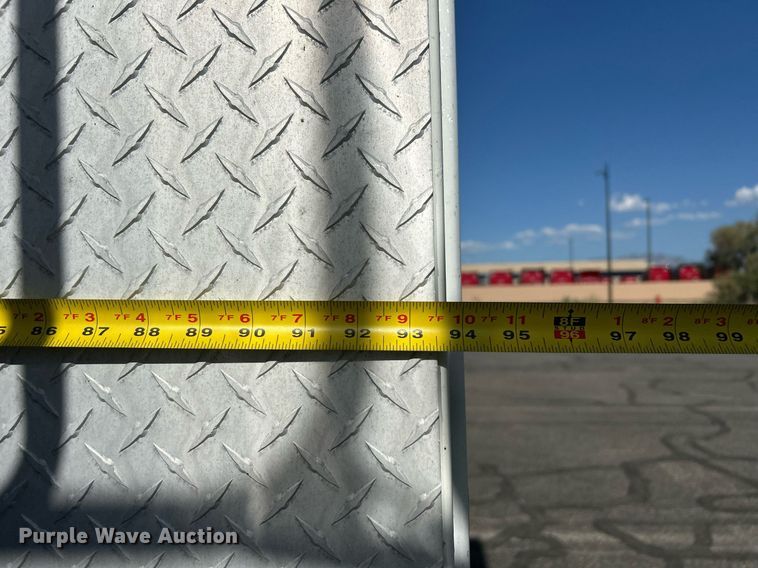 image for item EQ0512 2016 Peterbilt 337 utility / service truck