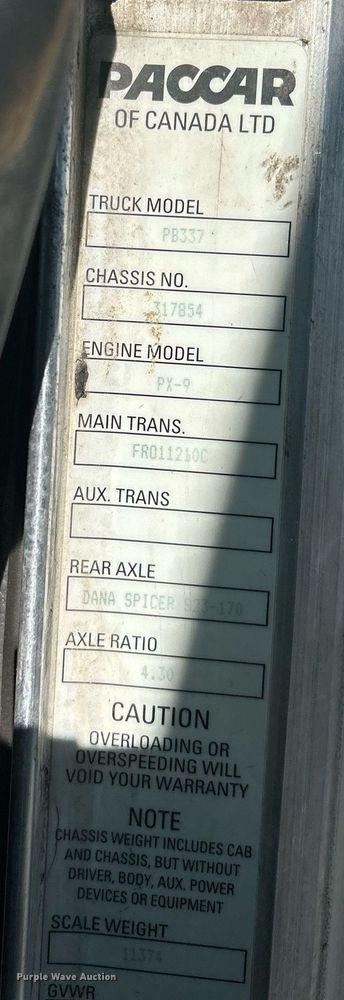 image for item EQ0512 2016 Peterbilt 337 utility / service truck