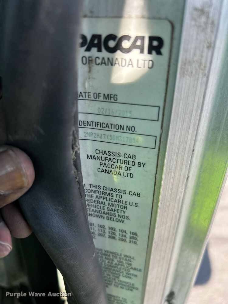 image for item EQ0512 2016 Peterbilt 337 utility / service truck