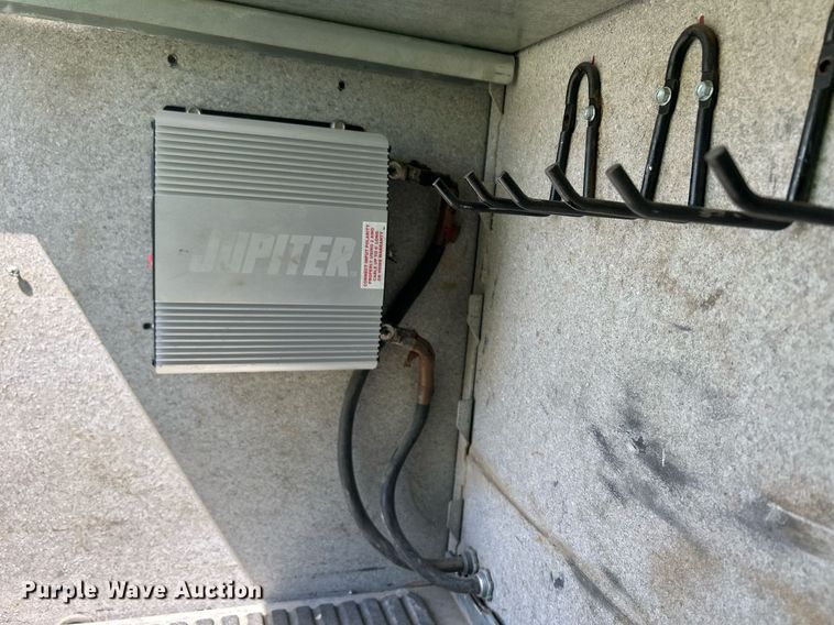 image for item EQ0513 2015 Peterbilt 337 utility / service truck