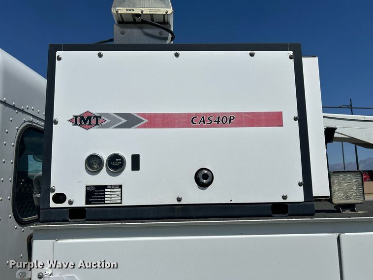 image for item EQ0513 2015 Peterbilt 337 utility / service truck